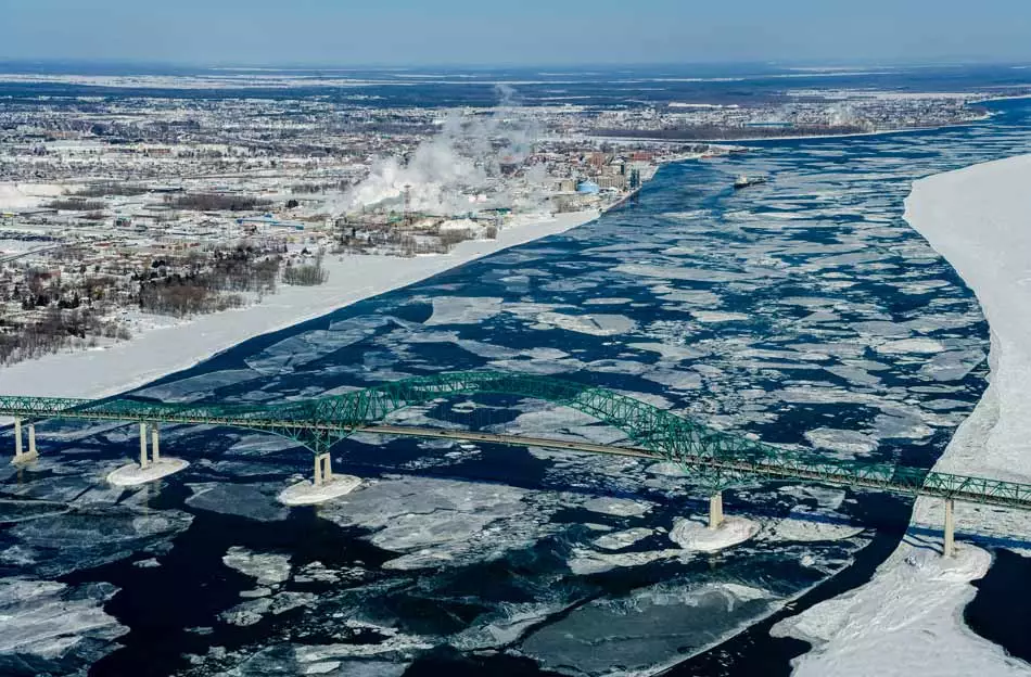 Trois-Rivières sous la glace