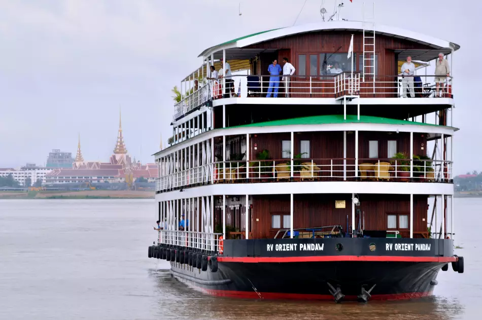 RV Orient Pandaw en navigation