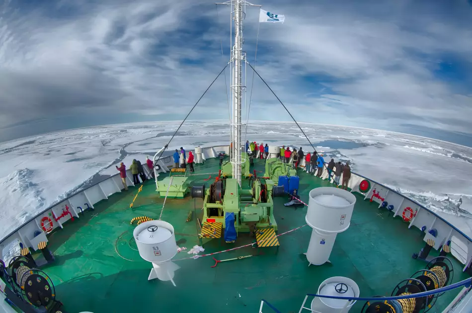 Proue du navire MS Ortelius