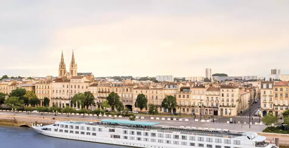 MS Cyrano de Bergerac a quai