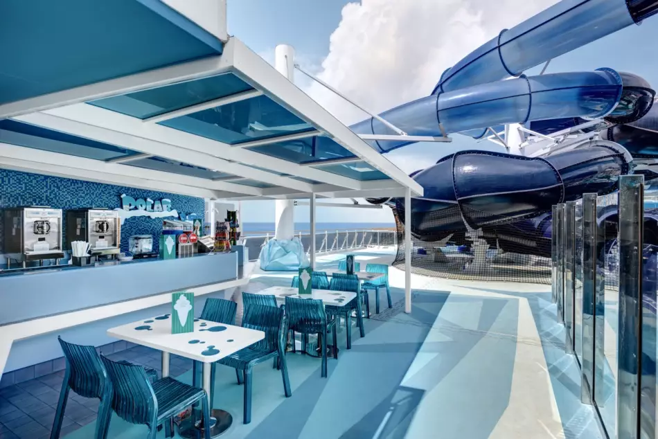 Polar bar et toboggan