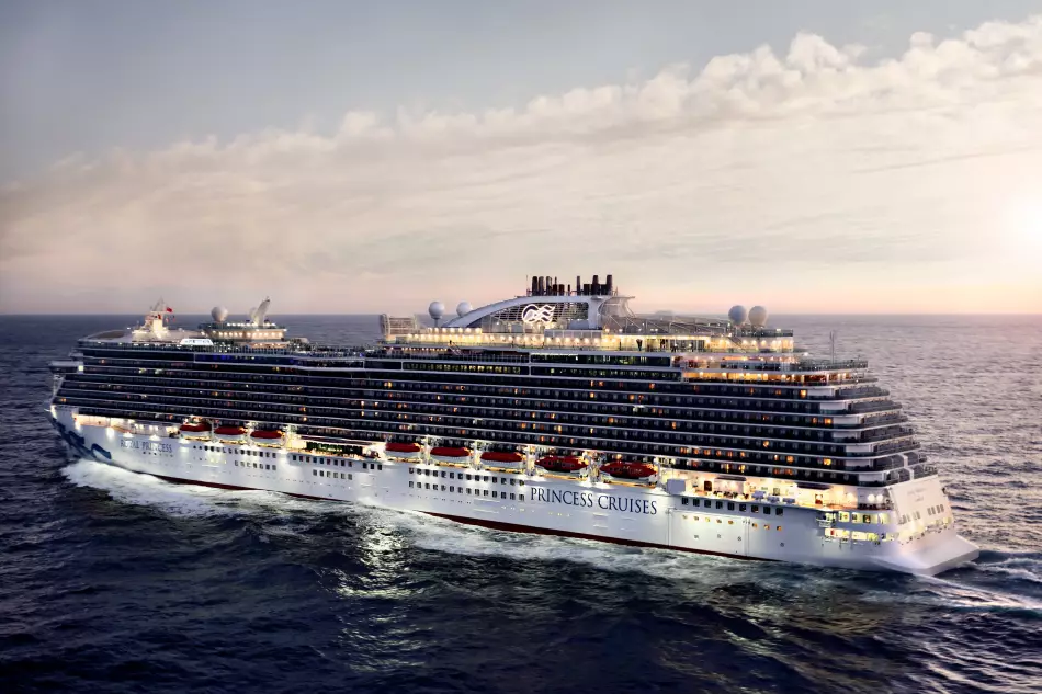 Royal Princess en navigation