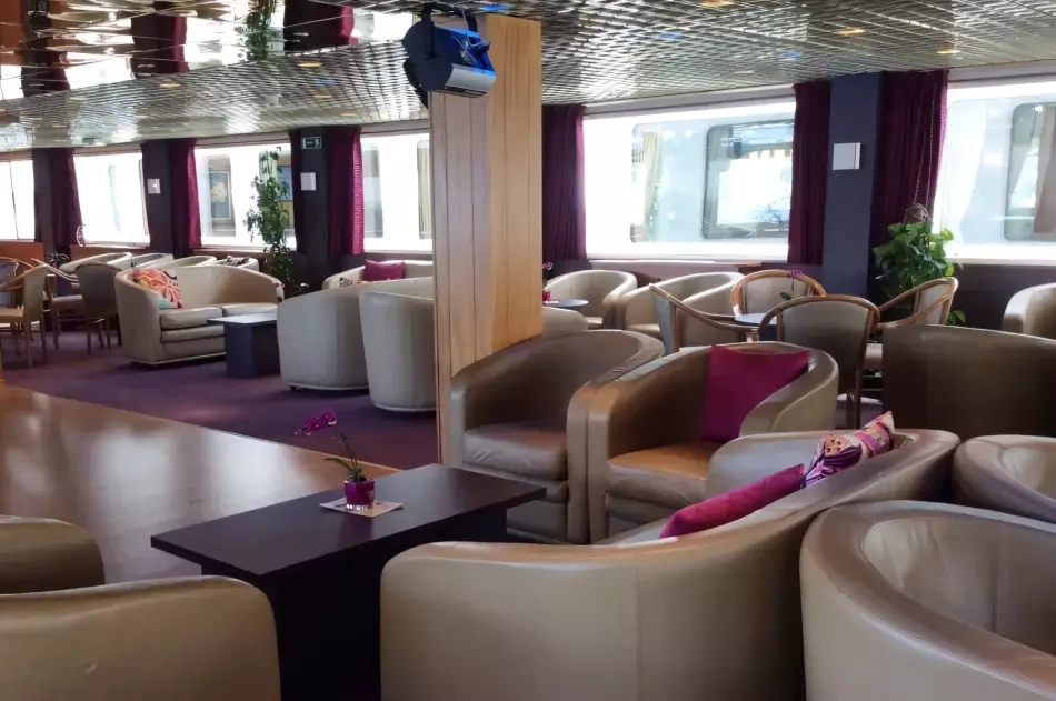 Salon bar du MS Infante Don Henrique