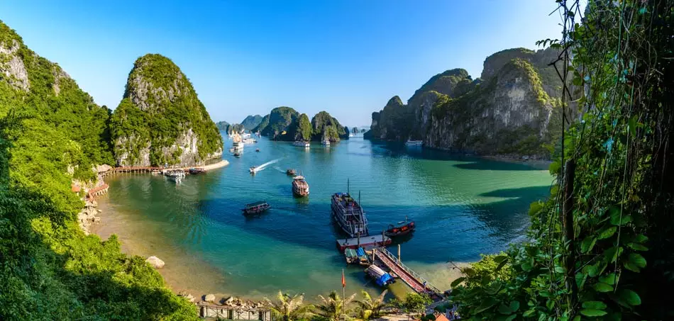 Vue sur la Baie d'Halong