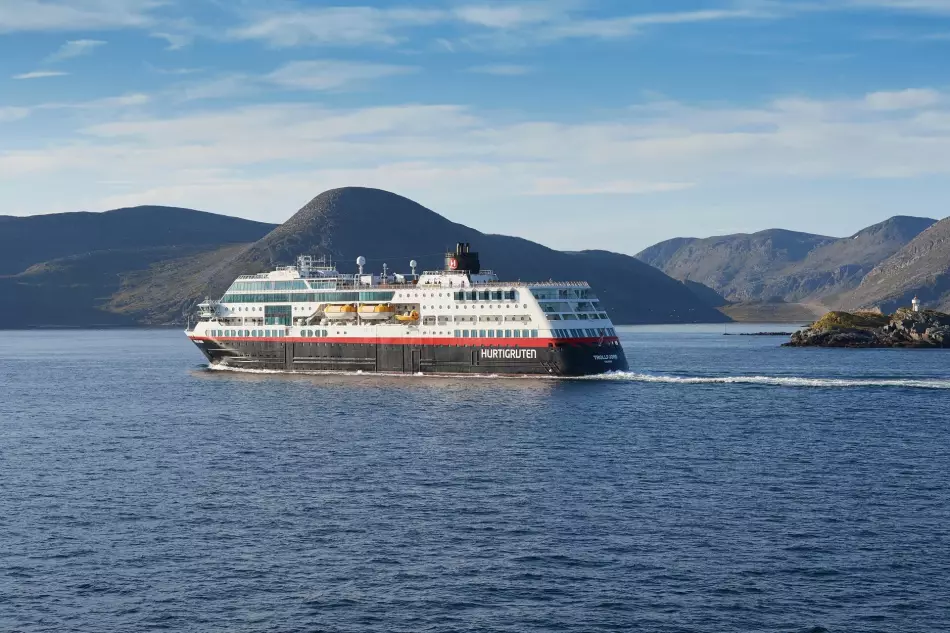 MS Trollfjord en navigation