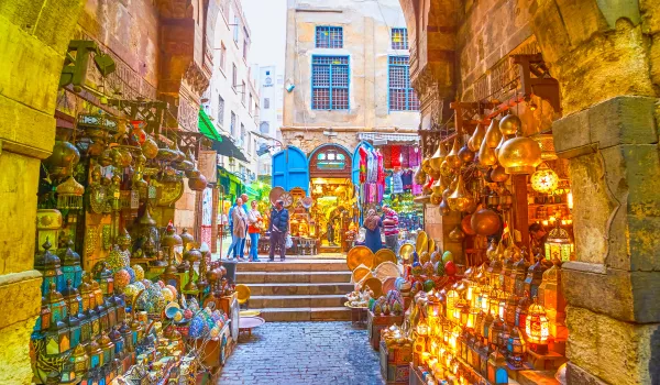 Démonstration Derviches tourneurs et visite du bazaar de Khan El Khalili I EXCURSION OPTIONNELLE PENDANT L'EXTENSION