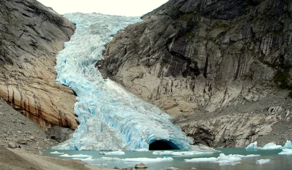 Jour 4 : Olden - Balade à Briksdalsbreen et visite de Molla